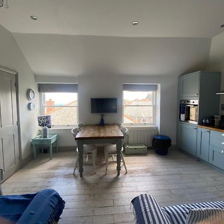 Little Dolly Sea View 2 Bedroom Apartment, St Ives Town, Dog Friendly Exterior photo